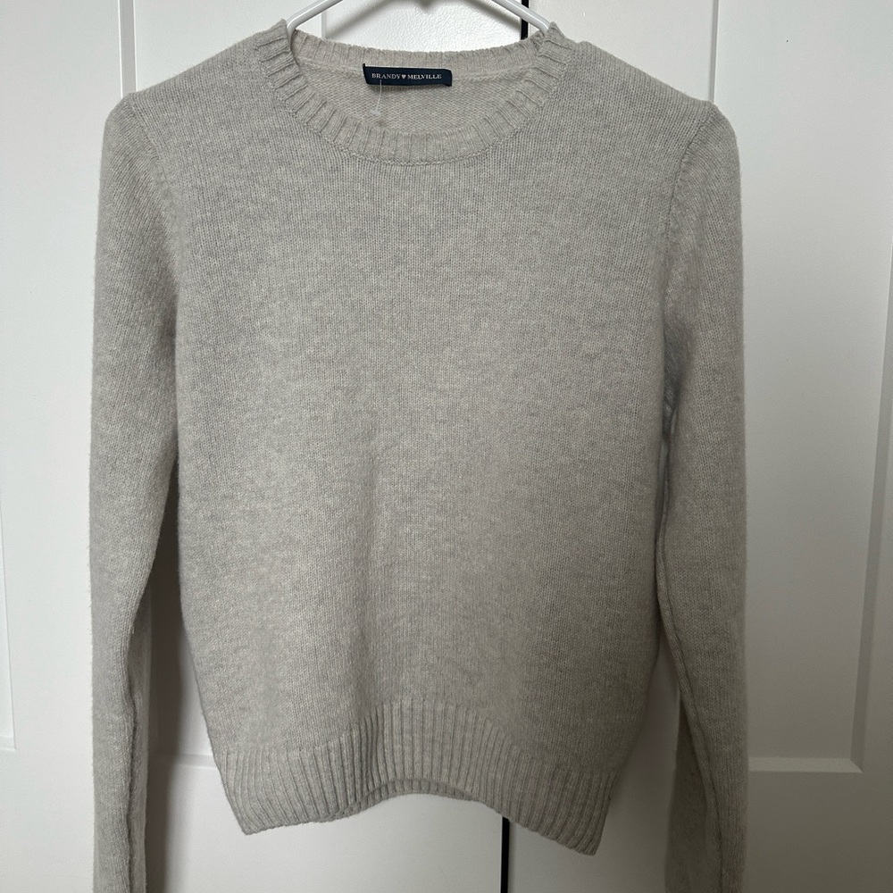 Brandy Melville light gray sweater